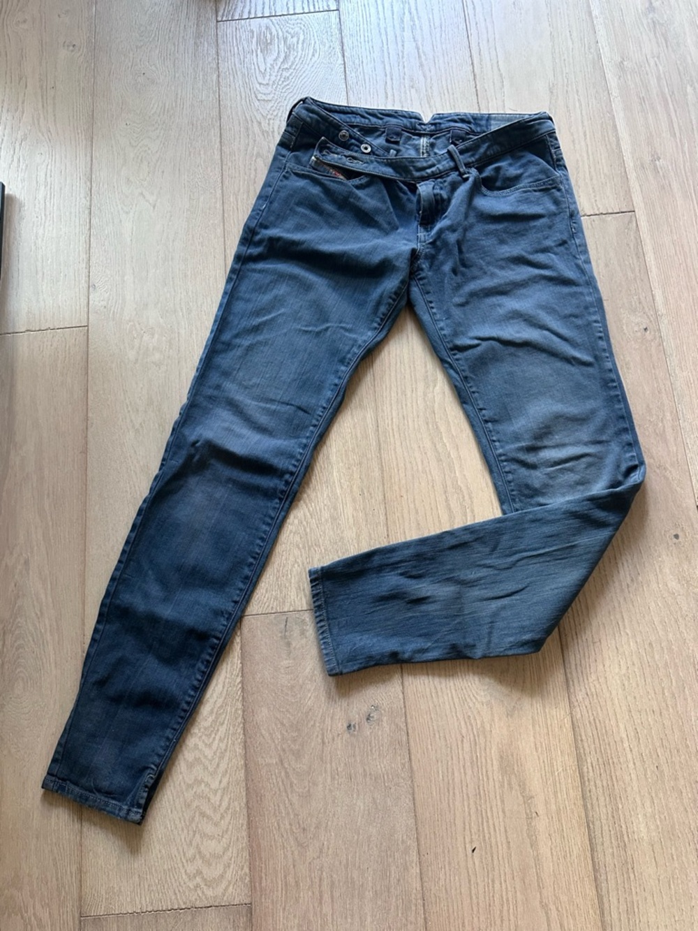 DIESEL Dark Wash Slim Jeans - Navy Blue wash 0065Y W29 L34